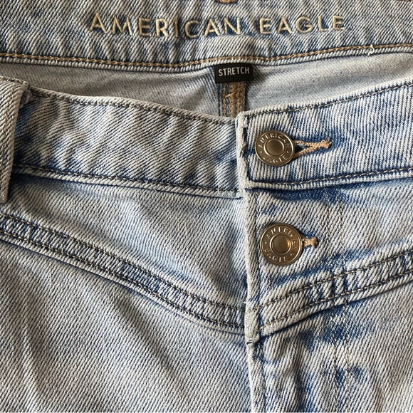 American Eagle Stretch Double Button Distressed Light Wash Jeans 18 - Picture 3 of 4
